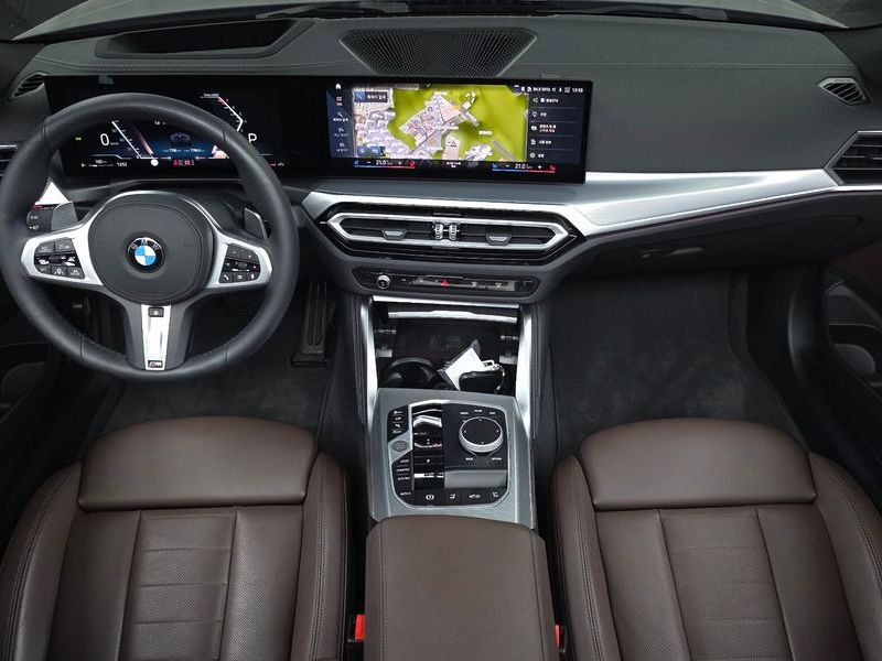 2024 BMW 4 Series 420i M Sport Convertible photo 7