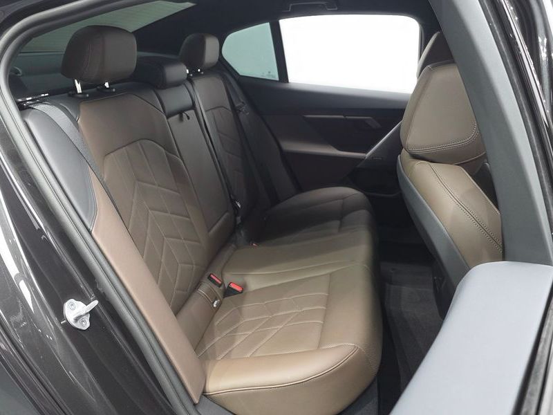 2025 BMW 5 Series 520i M Sport photo 11