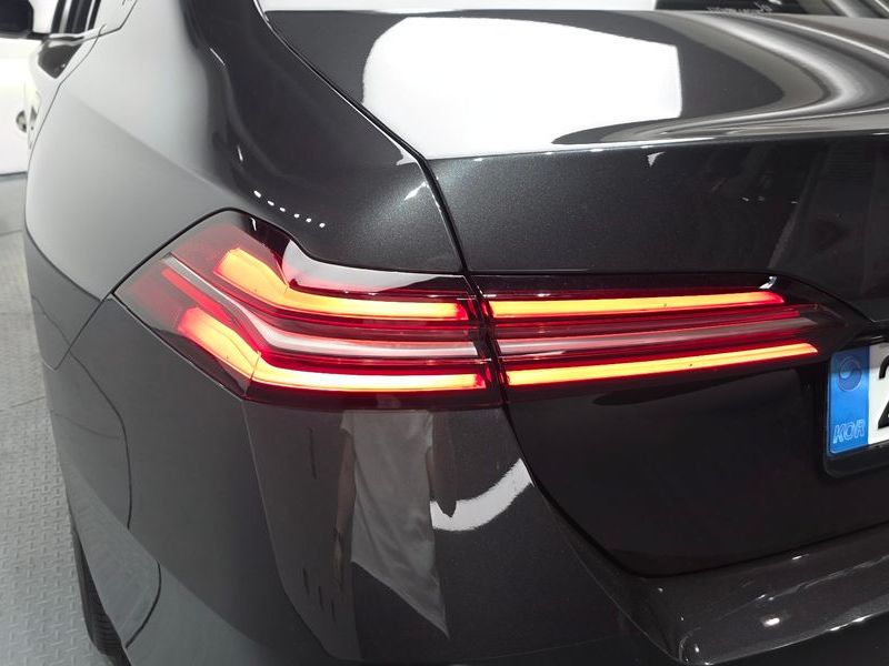 2025 BMW 5 Series 520i M Sport photo 23