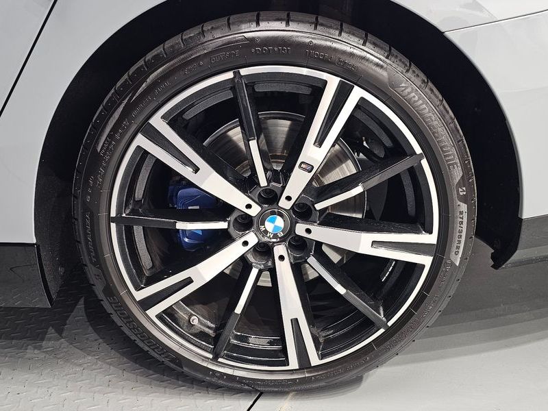 2024 BMW 5 Series 530i xDrive M Sport photo 21
