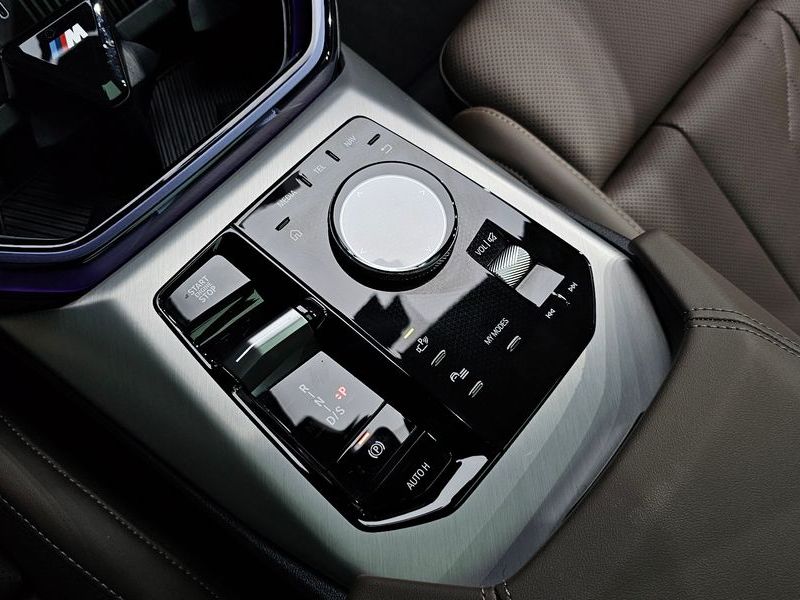 2026 BMW X3 xDrive 20 M Sport photo 9