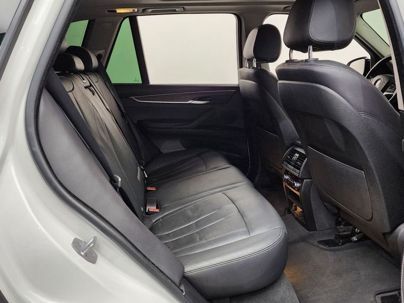 2017 BMW X5 xDrive 30d photo 11