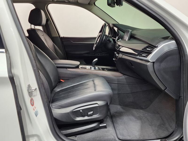 2017 BMW X5 xDrive 30d photo 26