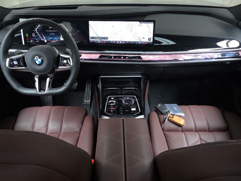 2025 BMW 7 Series 740i xDrive M Sport Limited photo 7