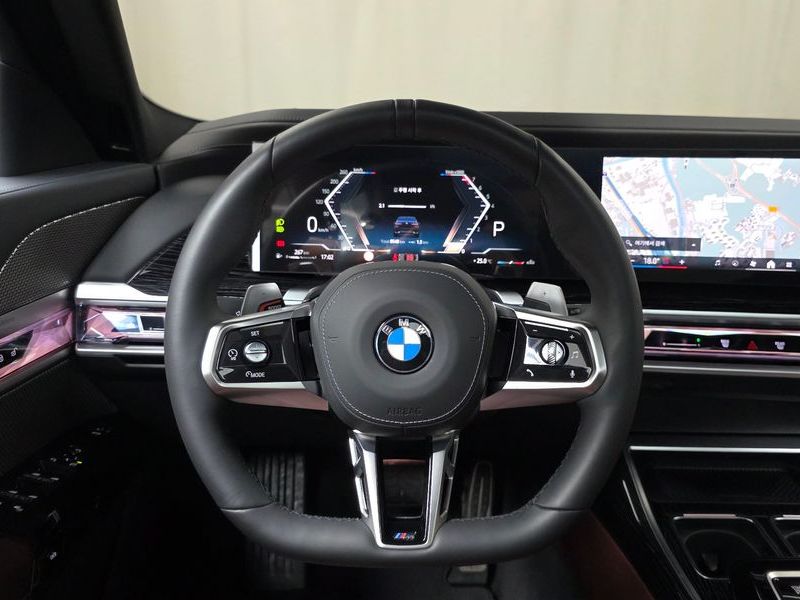 2025 BMW 7 Series 740i xDrive M Sport Limited photo 12