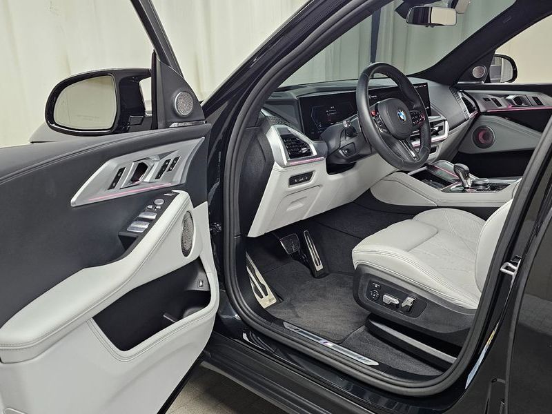 2026 BMW XM 4.4 Lable photo 10