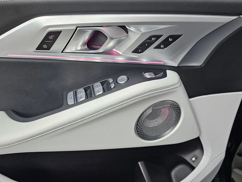 2026 BMW XM 4.4 Lable photo 18
