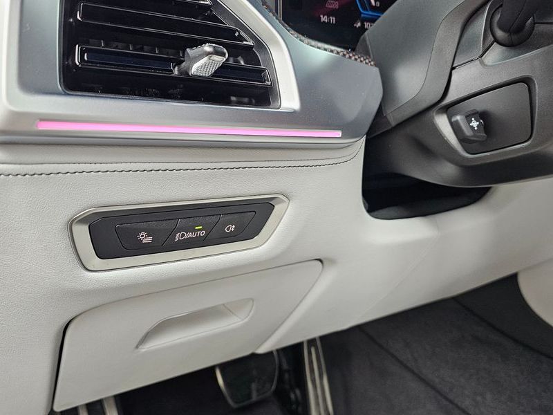 2026 BMW XM 4.4 Lable photo 19