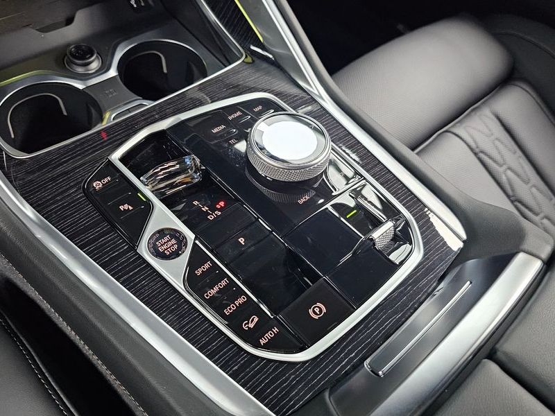 2026 BMW X6 xDrive30d M Sport photo 9