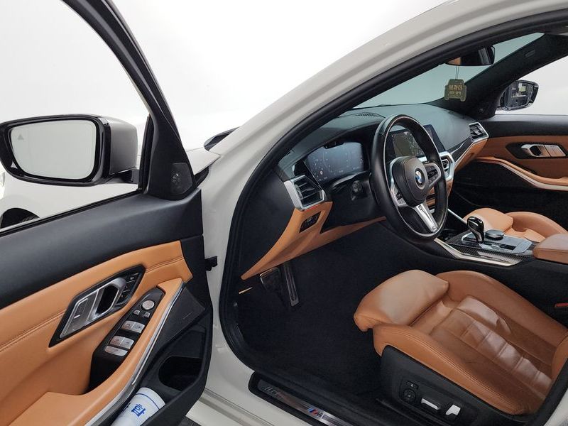 2022 BMW 3 Series M340i photo 10