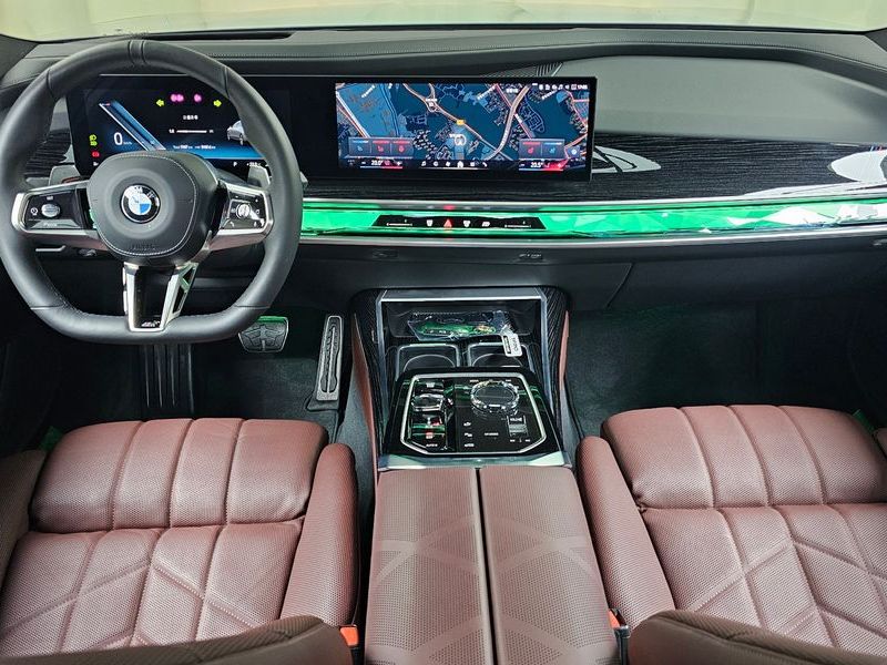 2025 BMW 7 Series 740i xDrive M Sport Limited photo 7