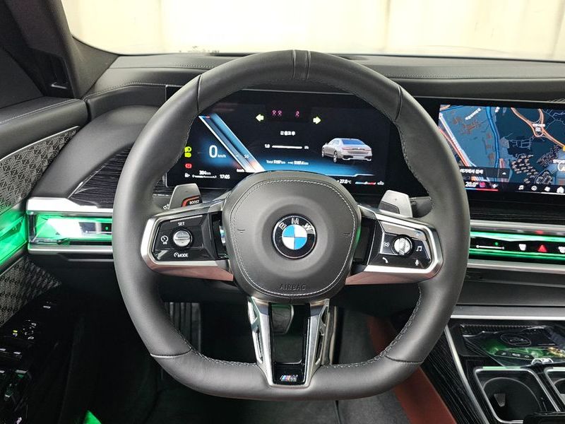 2025 BMW 7 Series 740i xDrive M Sport Limited photo 13