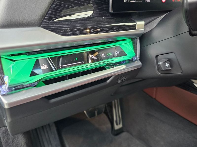 2025 BMW 7 Series 740i xDrive M Sport Limited photo 27