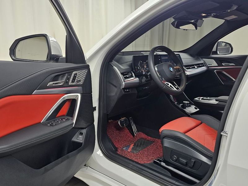 2025 BMW X2 xDrive 20i M Sport photo 10