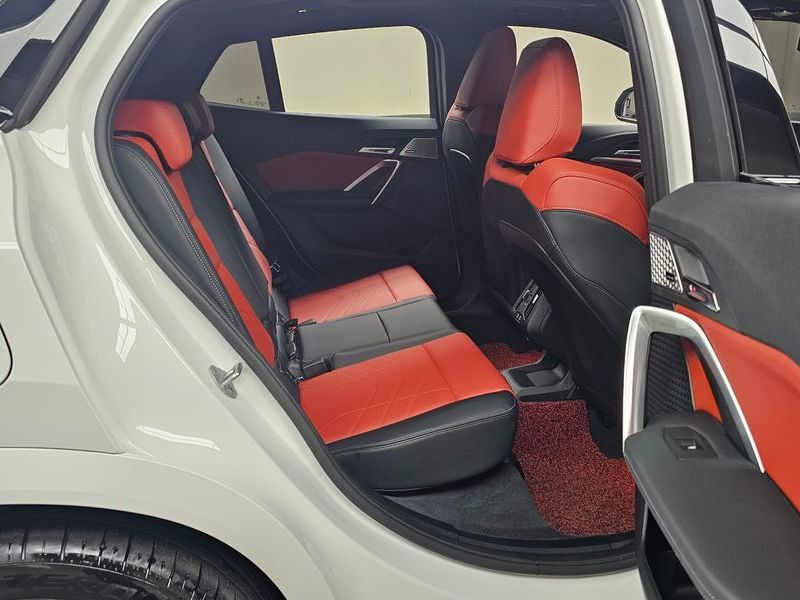 2025 BMW X2 xDrive 20i M Sport photo 11