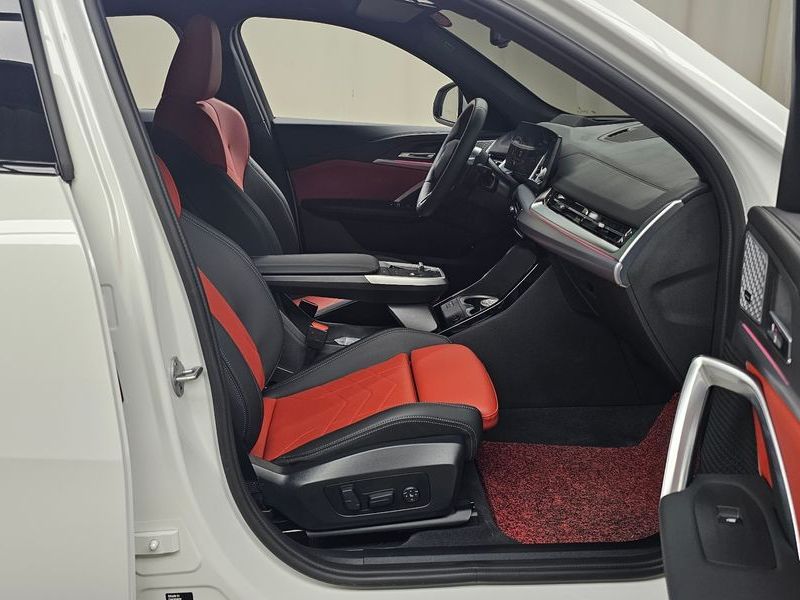 2025 BMW X2 xDrive 20i M Sport photo 26
