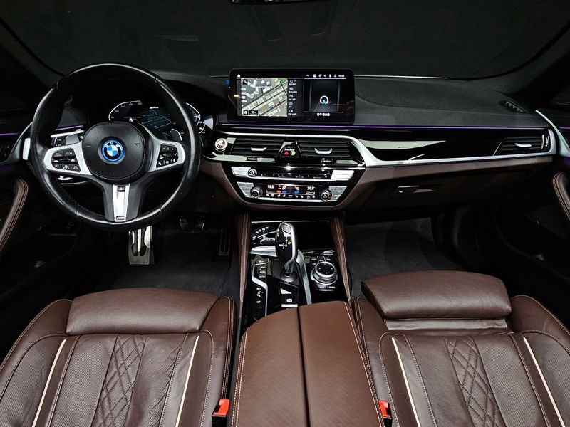 2022 BMW 5 Series 530e M Sport photo 7