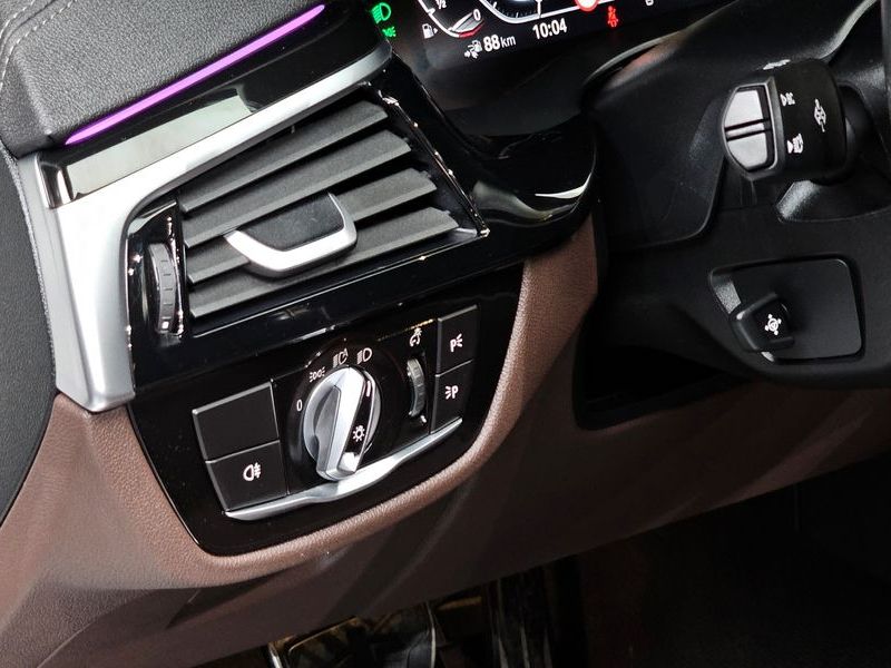 2022 BMW 5 Series 530e M Sport photo 14