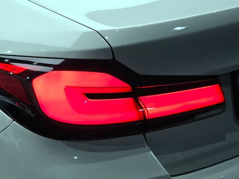 2022 BMW 5 Series 530e M Sport photo 23