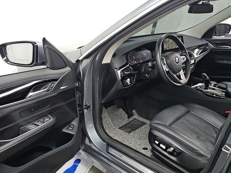 2020 BMW 6 Series 630i xDrive Luxury photo 10