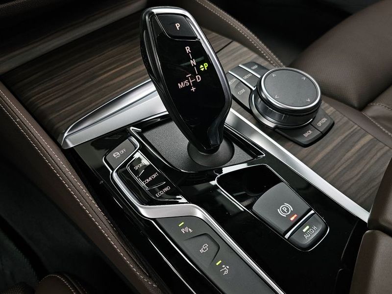 2020 BMW 6 Series 620d Luxury photo 9