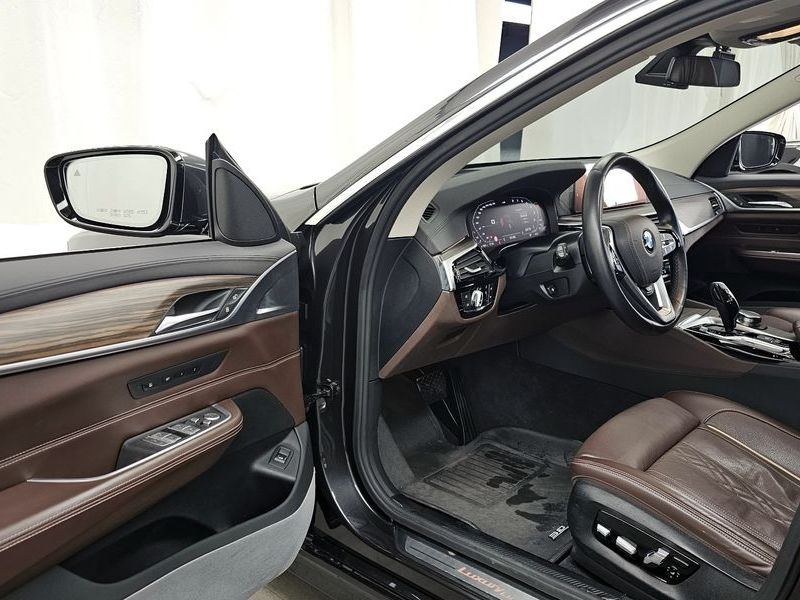 2020 BMW 6 Series 620d Luxury photo 10