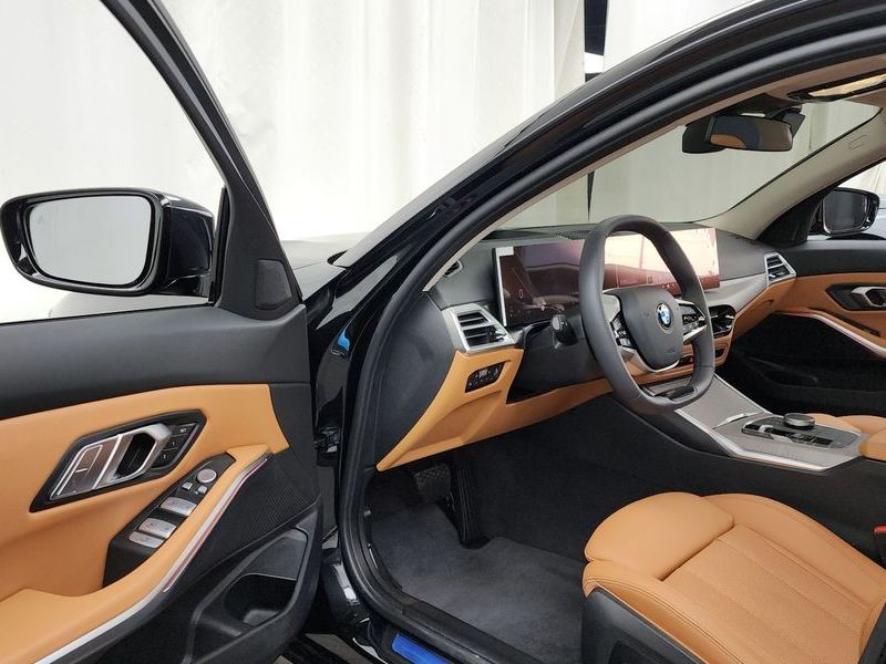 2025 BMW 3 Series 320i photo 10