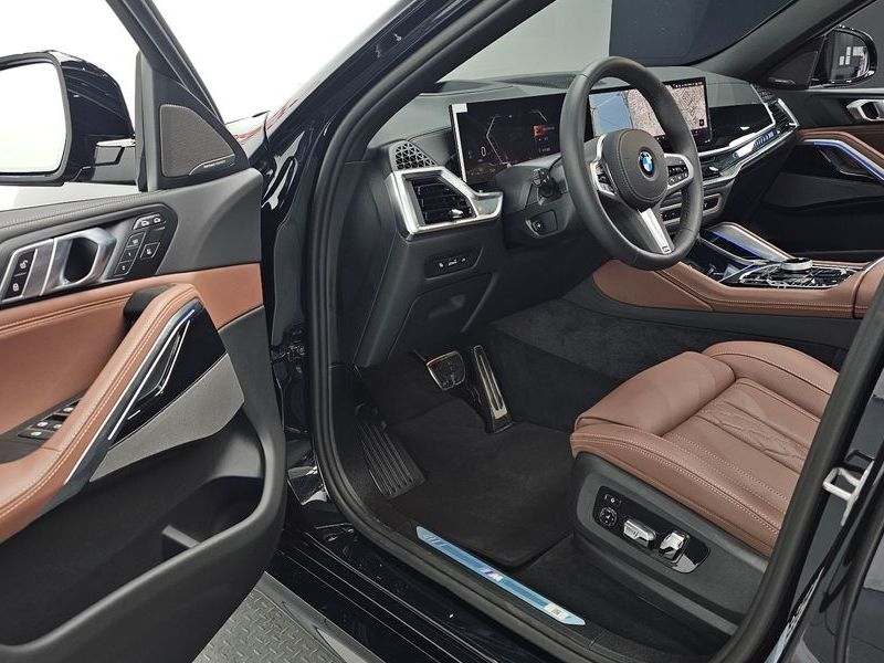 2026 BMW X6 xDrive40d M Sport Online Exclusive photo 11