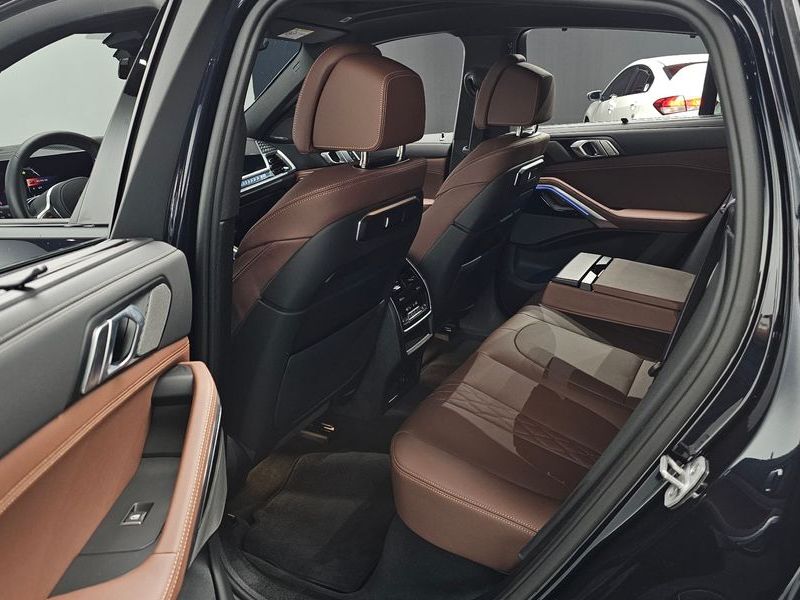 2026 BMW X6 xDrive40d M Sport Online Exclusive photo 12