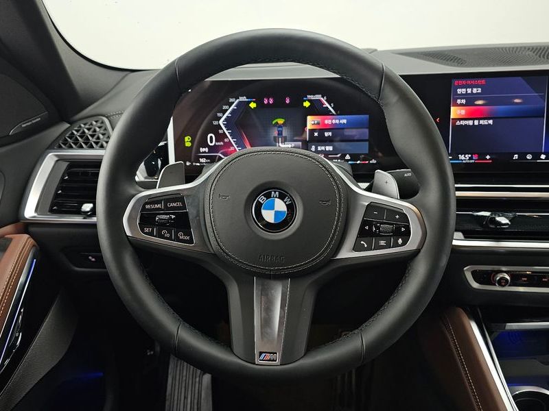 2026 BMW X6 xDrive40d M Sport Online Exclusive photo 13