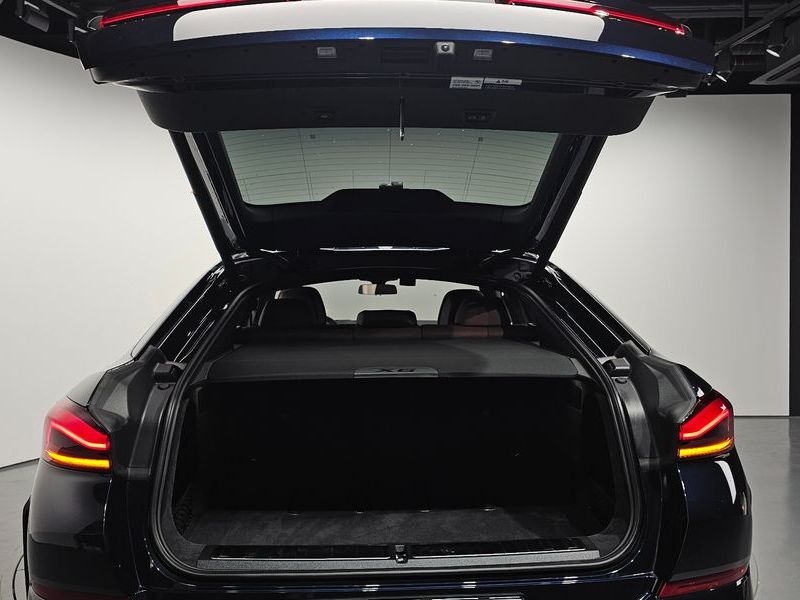 2026 BMW X6 xDrive40d M Sport Online Exclusive photo 20