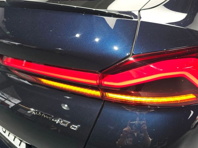 2026 BMW X6 xDrive40d M Sport Online Exclusive photo 23