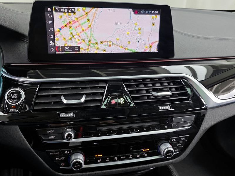 2019 BMW 5 Series 520i Luxury photo 14