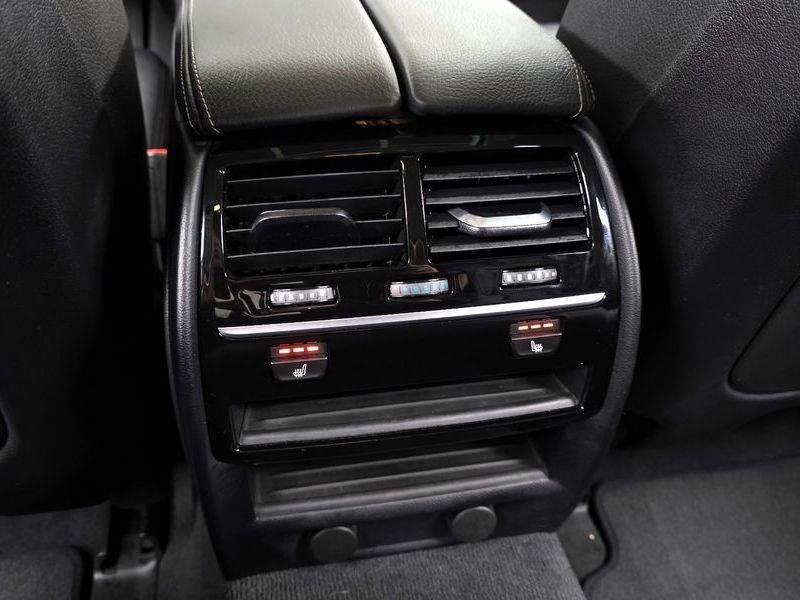2019 BMW 5 Series 520i Luxury photo 18