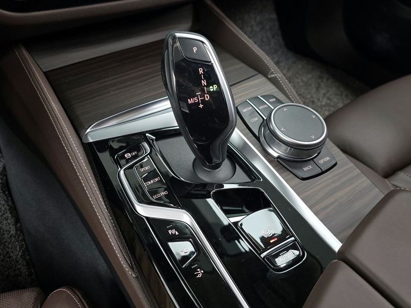 2022 BMW 6 Series 630i xDrive Luxury photo 9