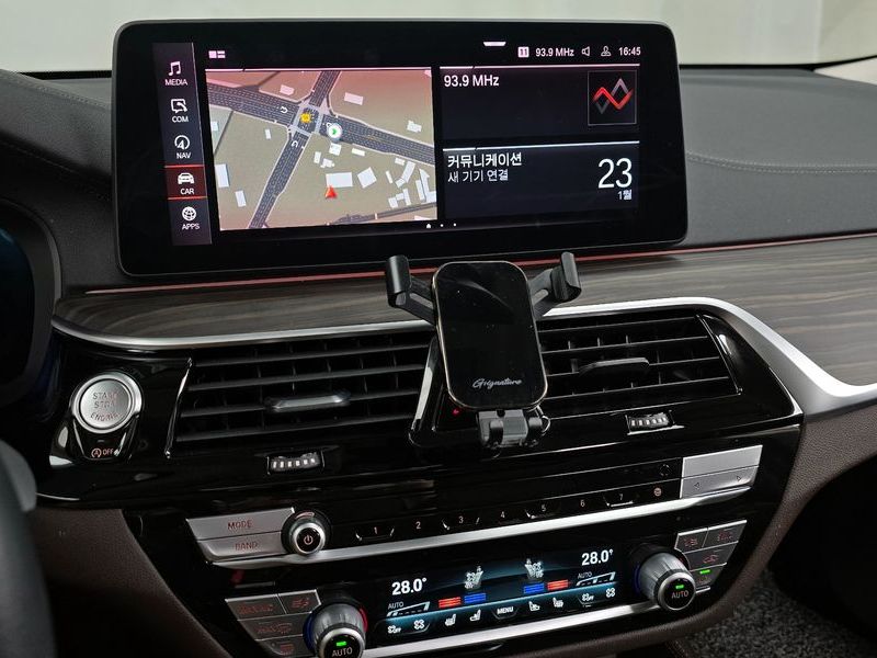 2022 BMW 6 Series 630i xDrive Luxury photo 14