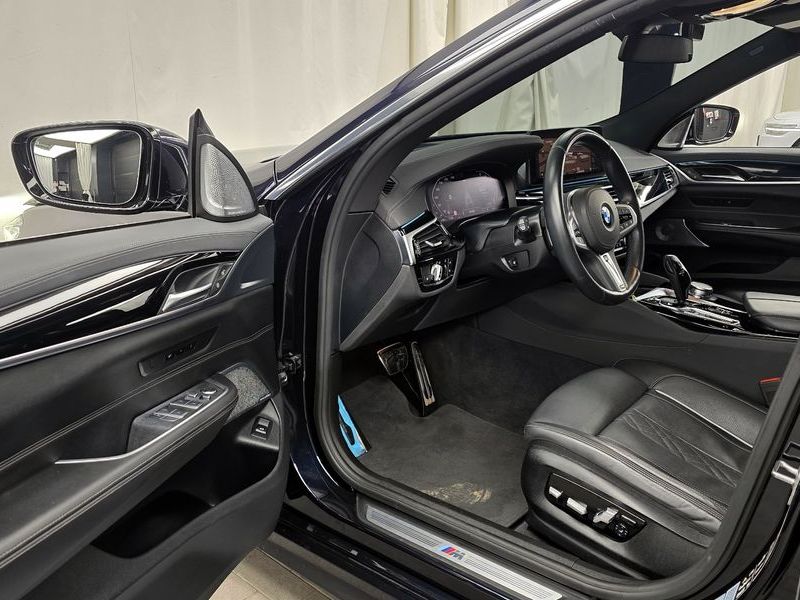 2022 BMW 6 Series 630i xDrive M Sport photo 10