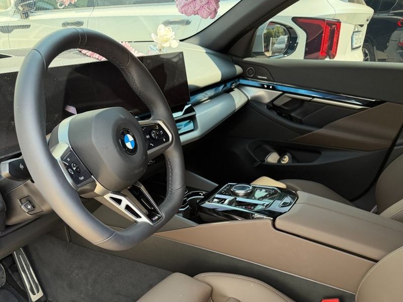 2026 BMW 5 Series 520i Special Edition photo 7