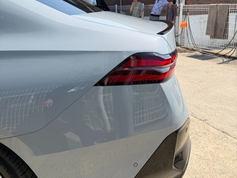 2026 BMW 5 Series 520i Special Edition photo 13