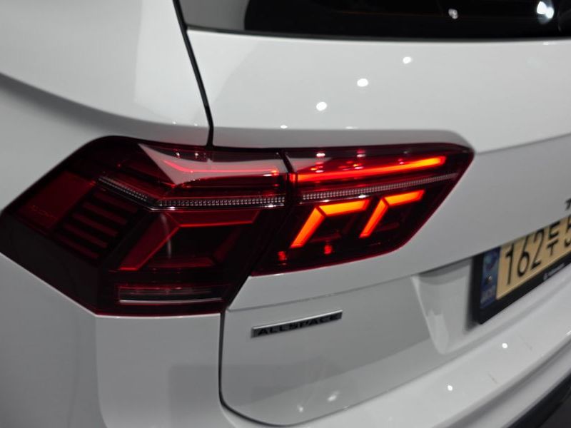 2022 Volkswagen Tiguan 2.0 TSI Prestige photo 23
