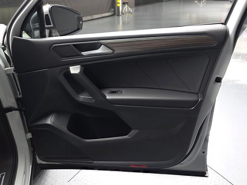 2022 Volkswagen Tiguan 2.0 TSI Prestige photo 24