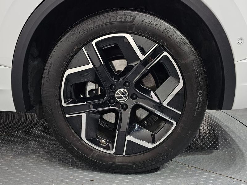 2024 Volkswagen Touareg 3.0 TDI Prestige photo 21