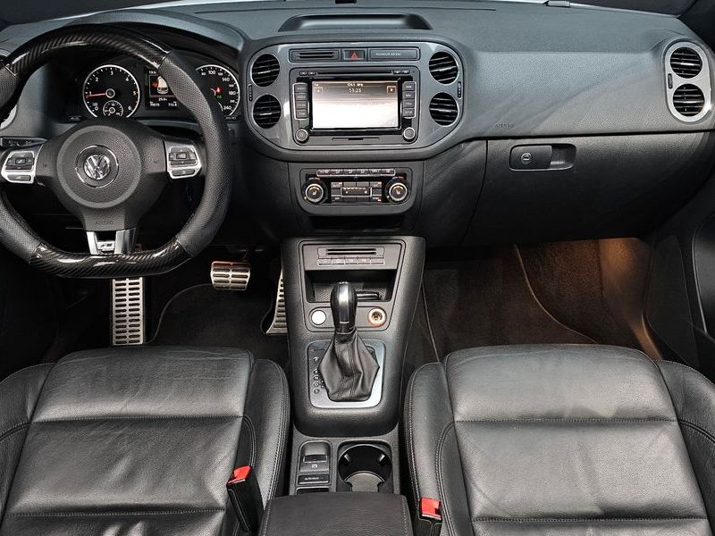 2015 Volkswagen Tiguan 2.0 TDI R-Line 5N photo 7
