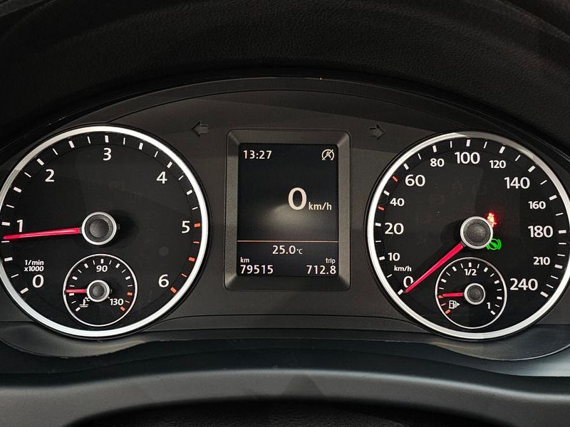 2015 Volkswagen Tiguan 2.0 TDI R-Line 5N photo 8