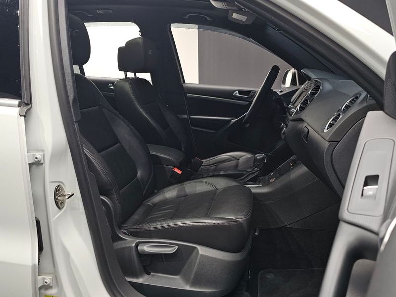 2015 Volkswagen Tiguan 2.0 TDI R-Line 5N photo 10