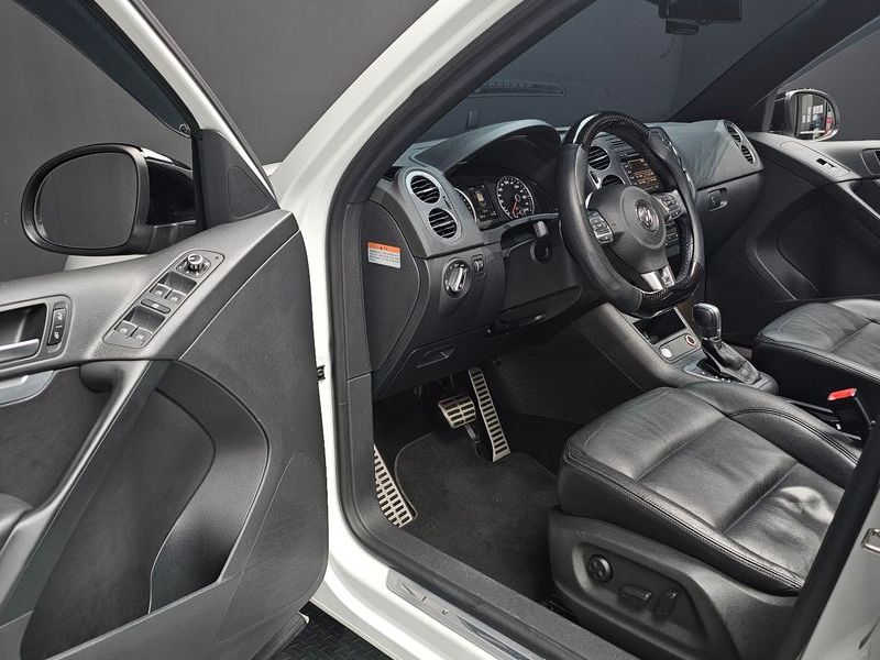 2015 Volkswagen Tiguan 2.0 TDI R-Line 5N photo 11