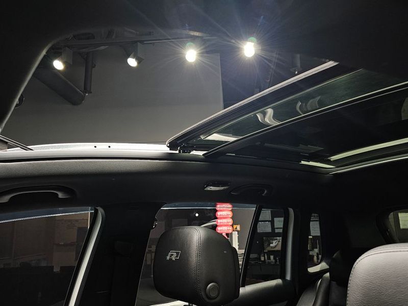 2015 Volkswagen Tiguan 2.0 TDI R-Line 5N photo 19