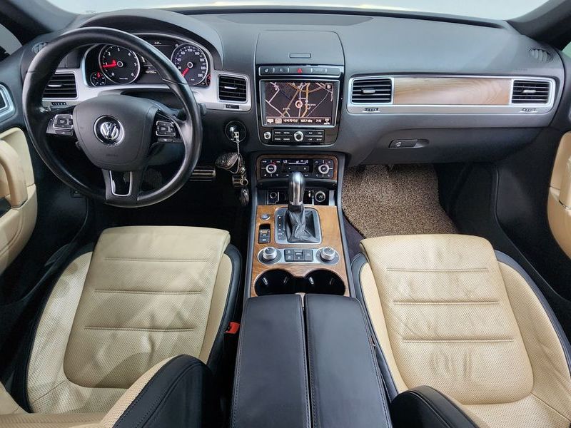 2016 Volkswagen Touareg V6 3.0 TDI BMT Exclusive 7P5 photo 7
