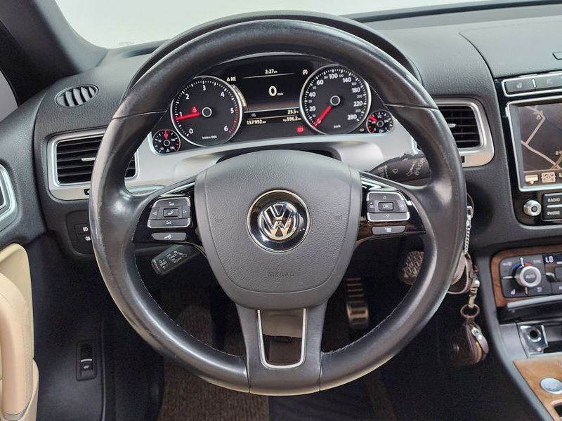 2016 Volkswagen Touareg V6 3.0 TDI BMT Exclusive 7P5 photo 13