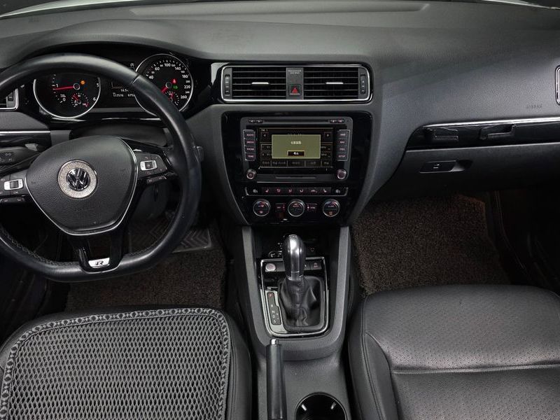 2015 Volkswagen Jetta 2.0 TDI BlueMotion Premium 6th photo 7